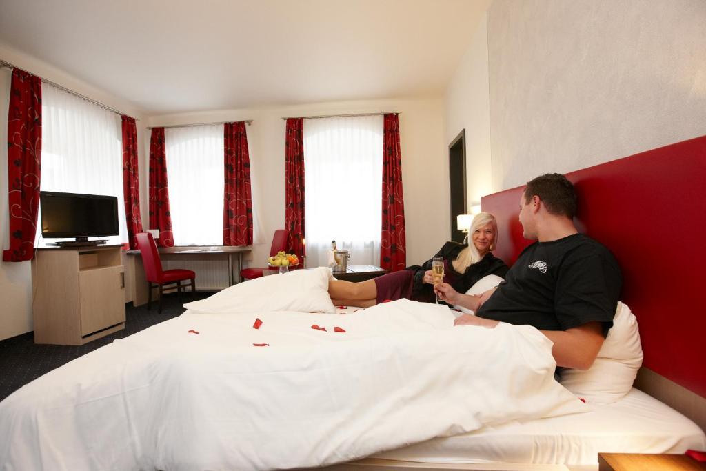 Hotel Am Markt Greding Værelse billede